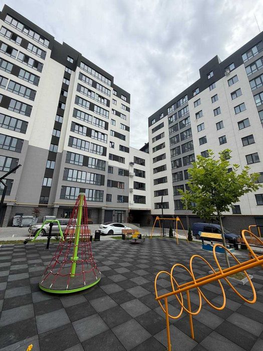 Стильна 1к з ремонтом у новому ЖК Автобіографія Виставка