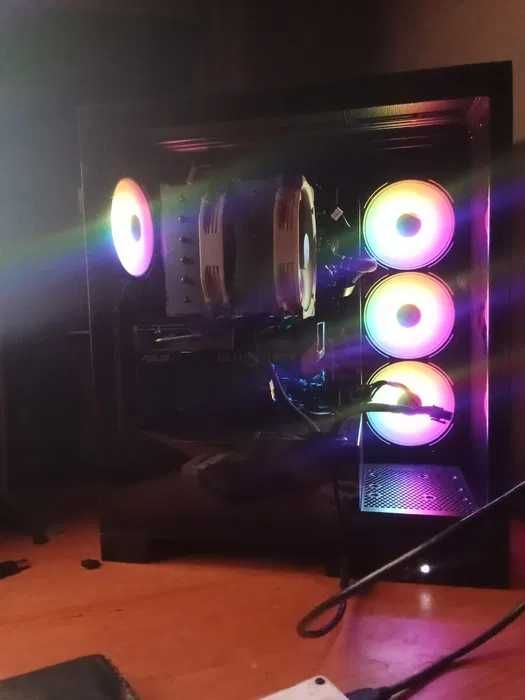 pc gaming - ryzen 9 5900X - RTX 5070 - 32GB