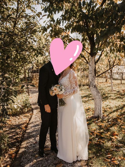 Suknia ślubna szyta na miarę z rozcięciem na nodze + welon i szal