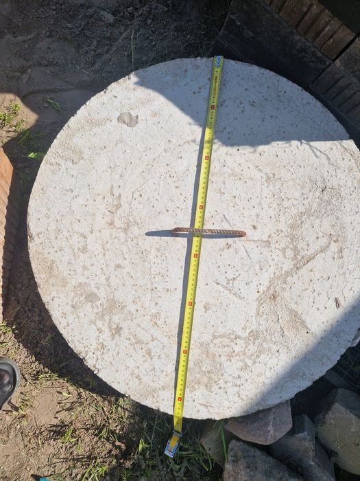 Właz betonowy, pokrywa do szamba lub studni 74cm
