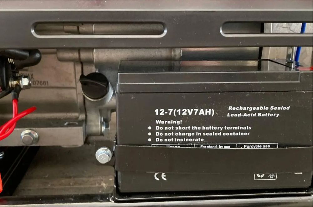 Генератор HONDA EM6500CX на 6-6.5 кВт электростартер бензин однофазний