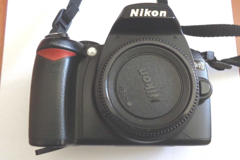 Máquina fotográfica Nikon Digital Camera D40