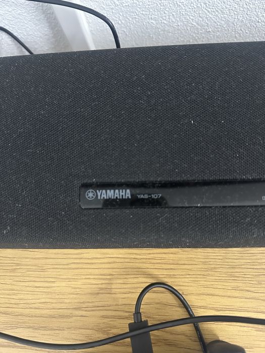 Sound Bar Yamaha com comando