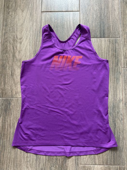 Спортивна майка nike жіноча