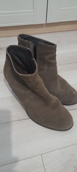 Świetne buty/botki, skóra zamszowe, rozm. 39