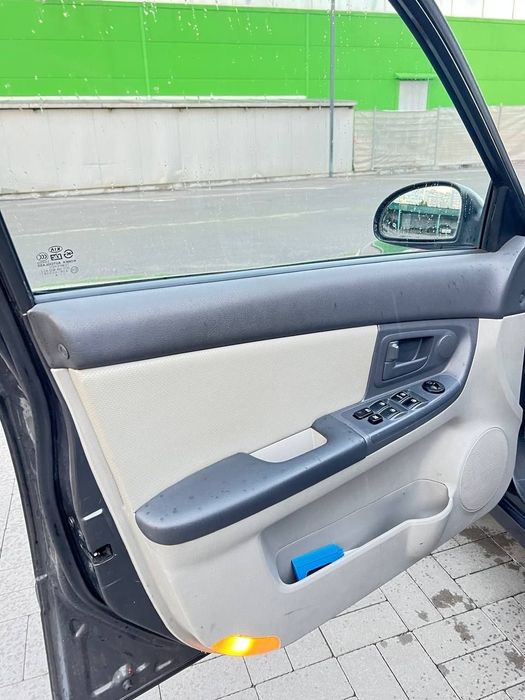 Продам машину kia