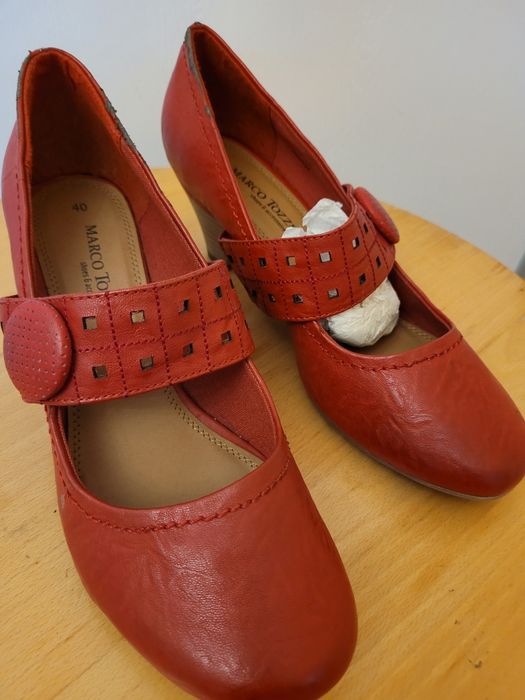 Czerwone czółenka,  obcasy rozm. 40