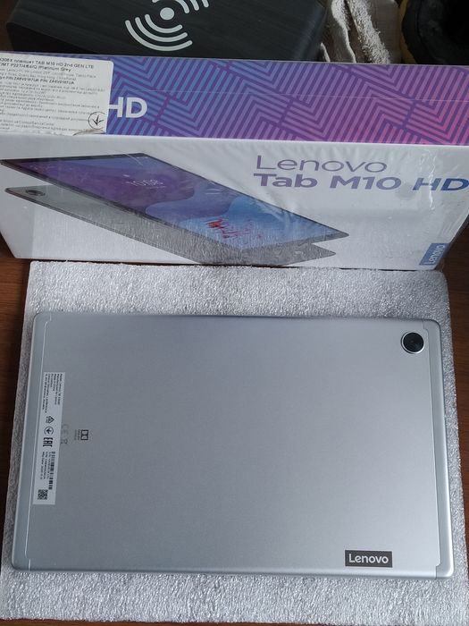 Lenovo tab M10 HD  TB-X306F екран 10.1 стан нового.