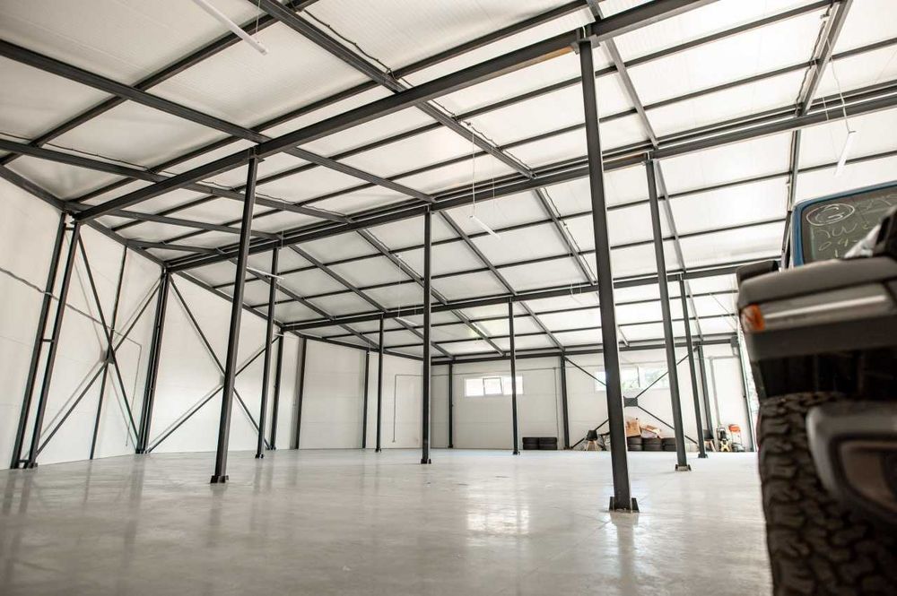 Продаж офісно-складського приміщення з земельною ділянкою у Львові