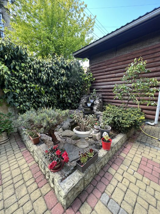 Будинок з цегли та Будинок з бруса на одній ділянці, басейн, баня.