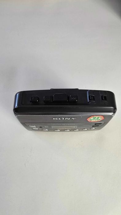 • Walkman Casio WM-FX473 - Classic Vintage with Radio and Station Memory!64284489210498124