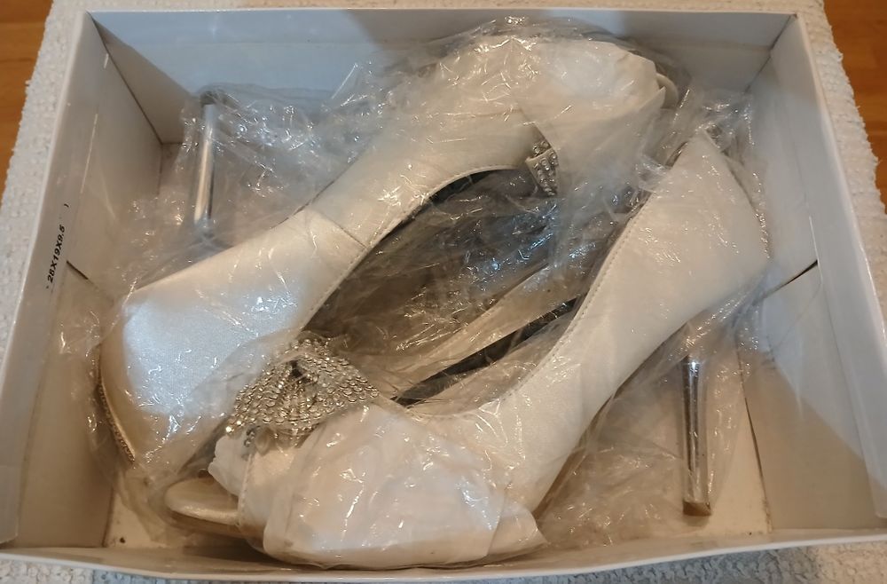 Sapatos mulher de cerimónia tam 41 Quizz