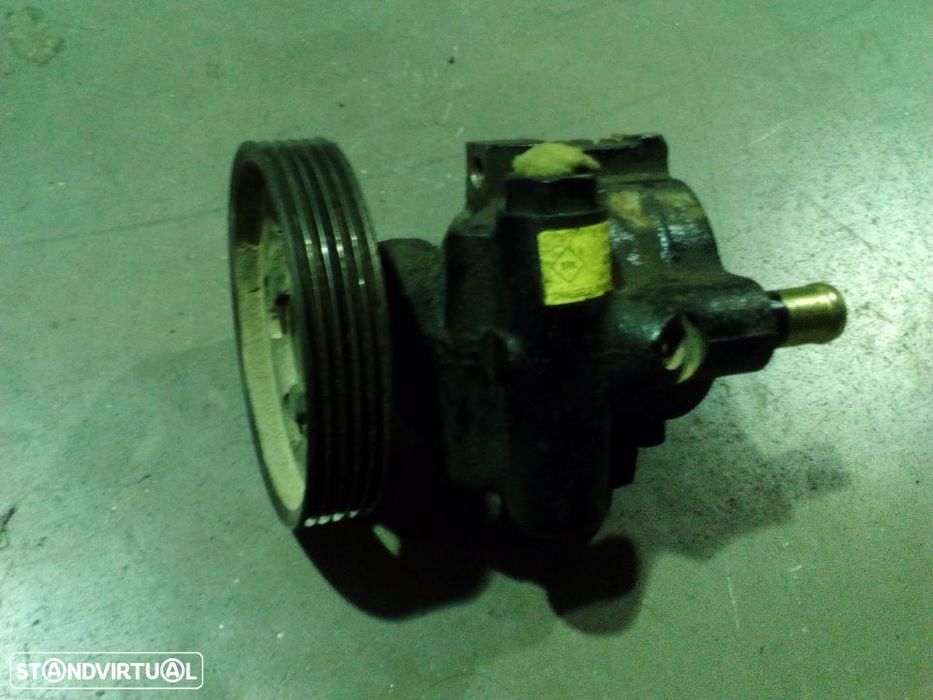 Bomba oo direcao assistida - Kangoo 1.2 ( 1997 )