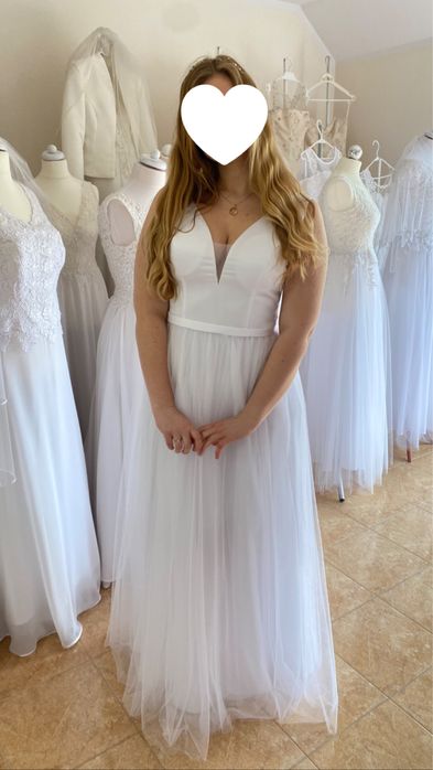 Biała, klasyczna suknia ślubna, tiul  L / XL 178cm i mniej