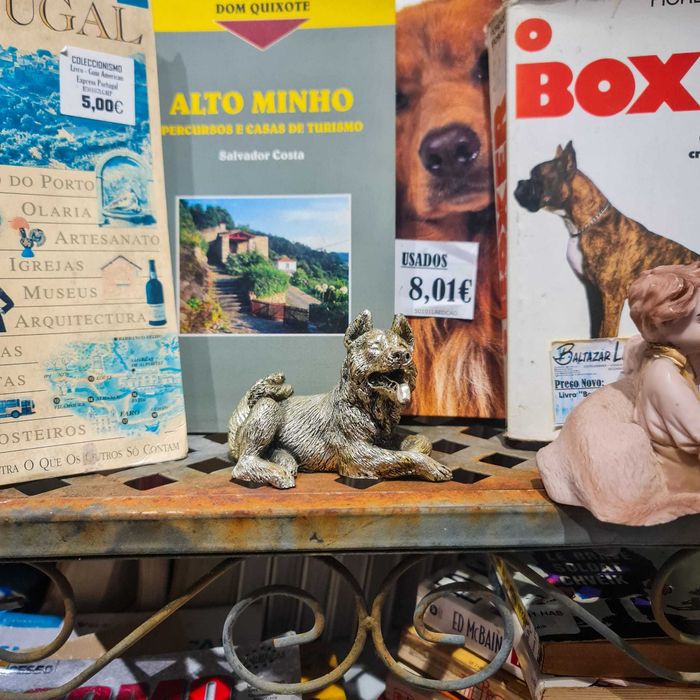 Escultura Decorativa Lobo ou Cão(Possível Pastor Alemão)Metal Patinado