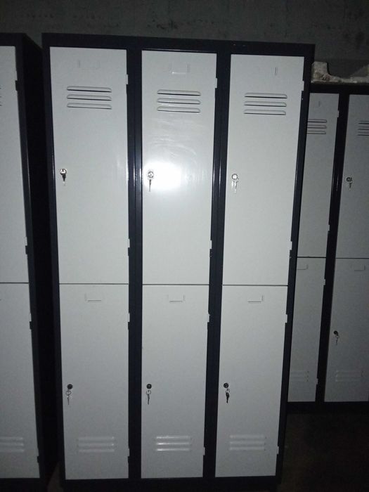 Armario vestiario de 6 portas