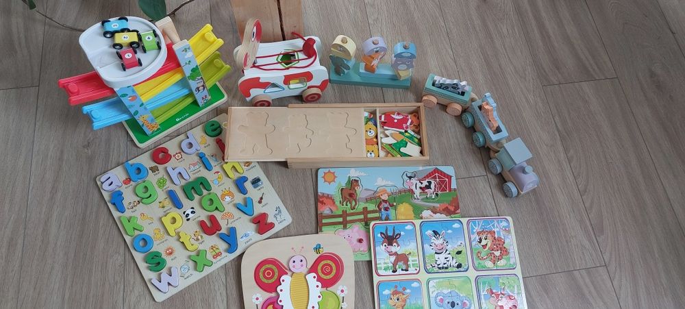 Zabawki ukladanki drewniane zestaw