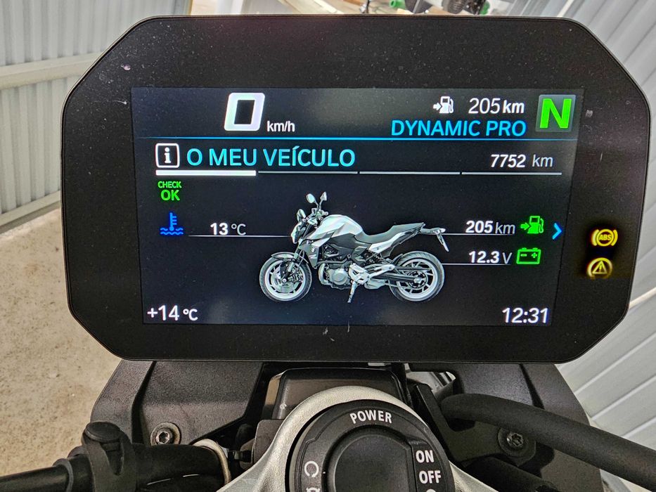 BMW F900R 2023 extras e em condição excelente!