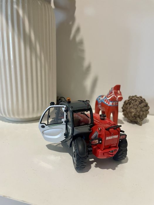 Manitou MLT 625-75 H 1:32 – model Universal Hobbies
