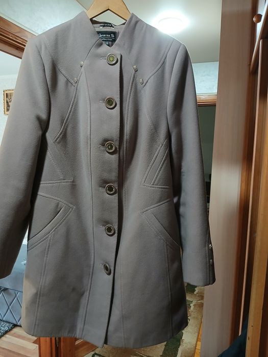 Пальто  для пишної  жіночки