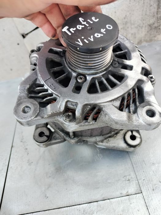 Генератор Renault Trafic Opel Vivaro 2.0 Dci 12V 210А 8200654785
