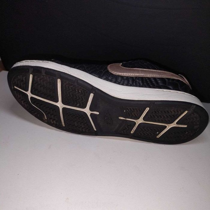 Оригинал Кожаные Женские Кроссовки Nike Court Premium (37.5 размер) Люкс