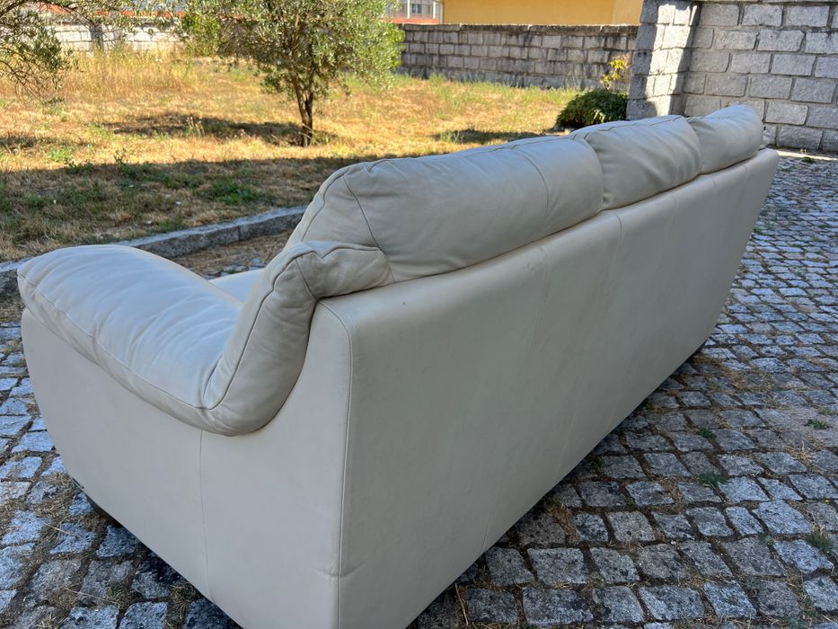 Sofá Italsofa de 3 lugares em pele creme – bom estado