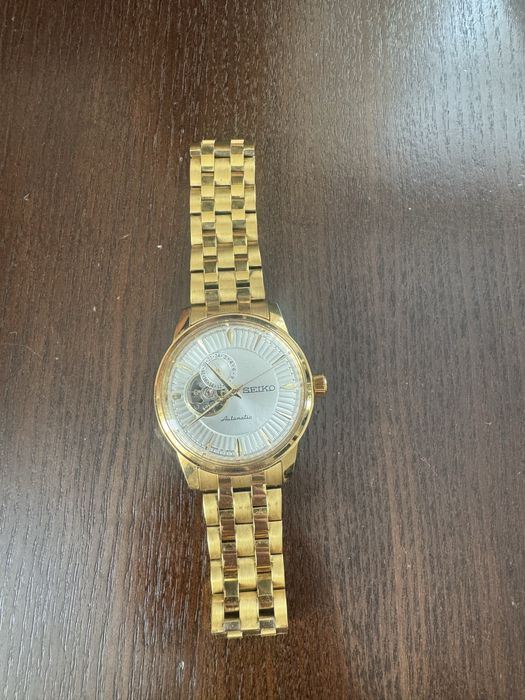 Годинник Seiko, механічний, водонепроникний.