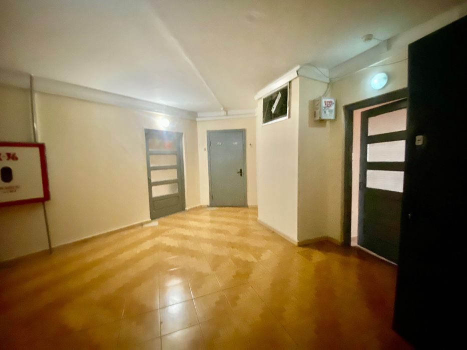 Без комісіі. Продам 1к, Милославська 4
