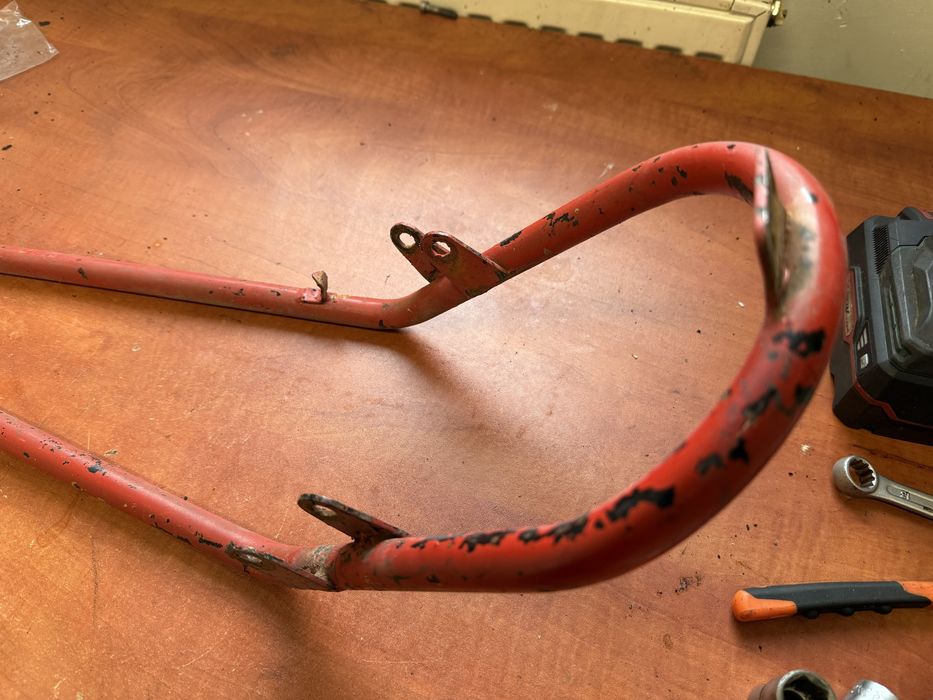 Wspornik pałąk uchwyt siedzenia ramy błotnika Jawa 50 Mustang wysyłka