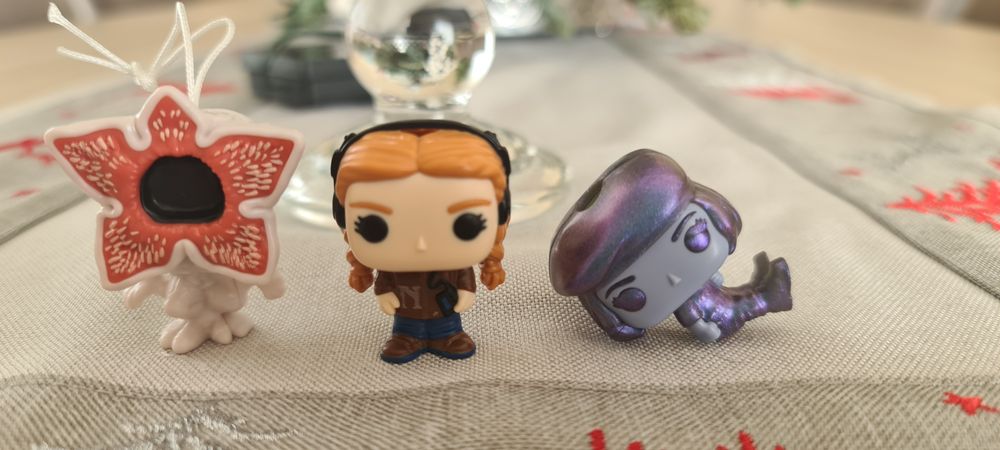 Bonecos Stranger Things Kinder joy