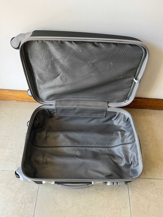 Mala Viagem Preta de Cabine - Trolley