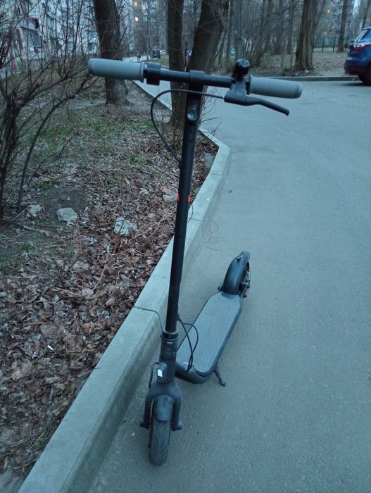 Продам электросамокат Ninebot f25