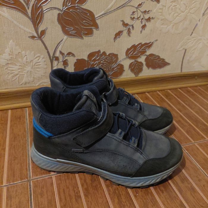 Ботинки  Ecco  gore-tex 38 розмір черевики хлопчик  демі осінь весна