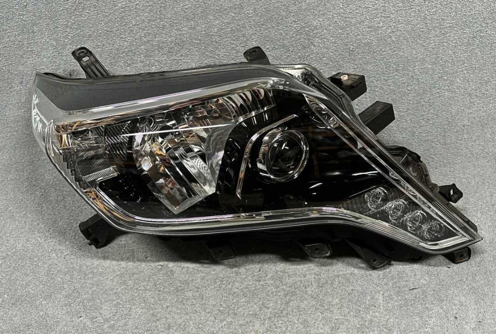 Фари передні Toyota Land Cruiser Prado J150 Фара права або ліва EU USA разборка