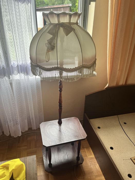 Lampa ze stolikiem prdl vintage