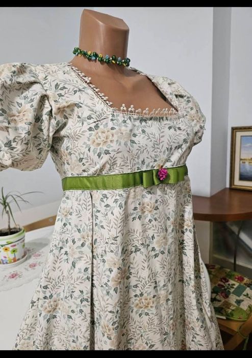 Продам сукню на бал