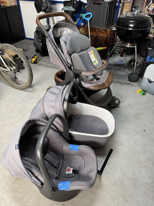 Carrinho de bebe chico trio