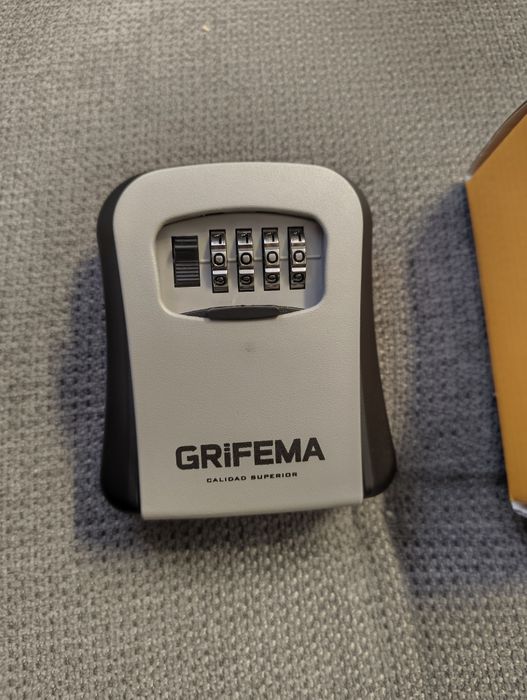 Skrzynka na klucze z kodem