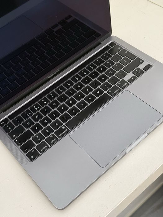 Macbook Pro M1 2020447403236094781442