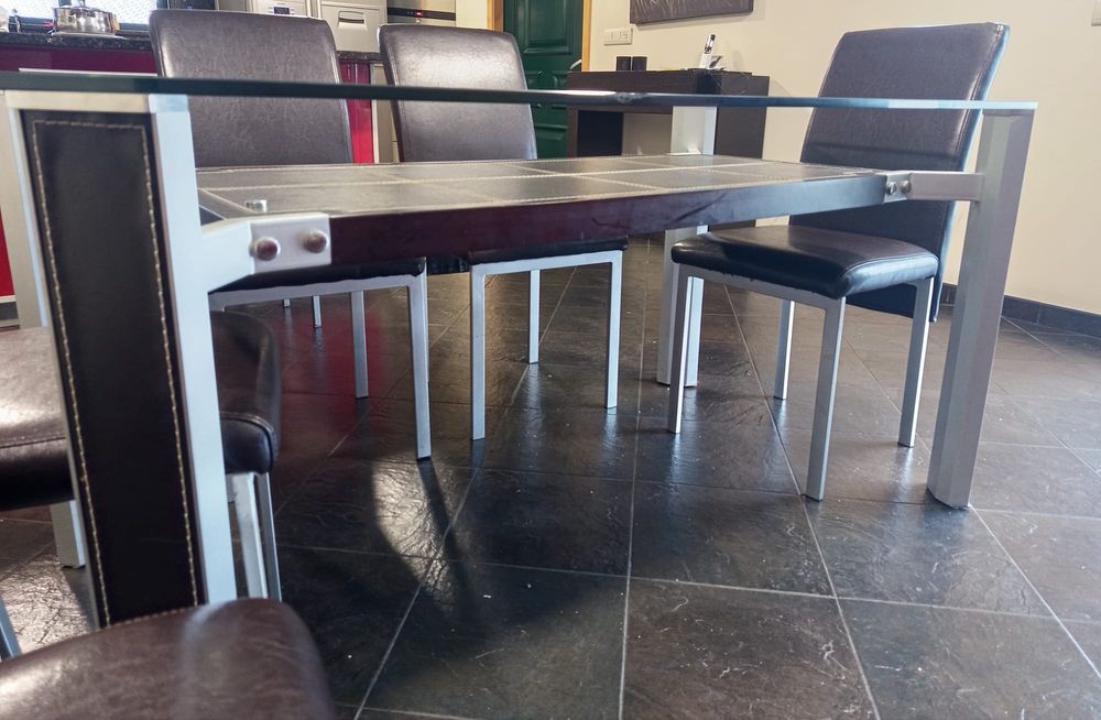 Mesa vidro com 6 cadeiras