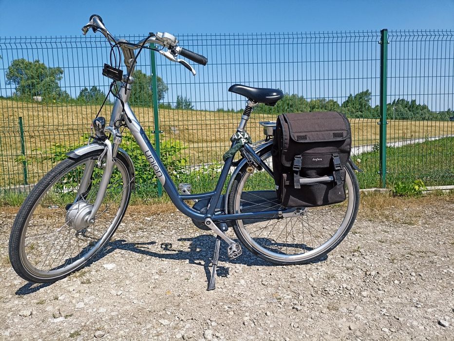 Rower elektryczny union switch z ładowarką i torbą