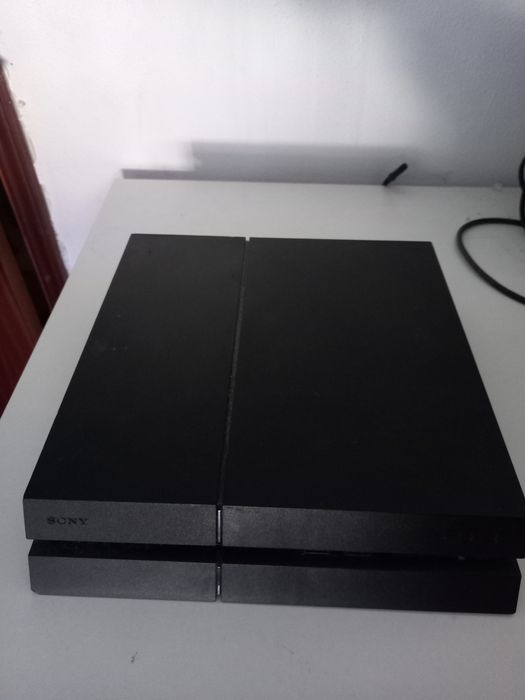 Ps4 Fat 500gb com 2 jogos