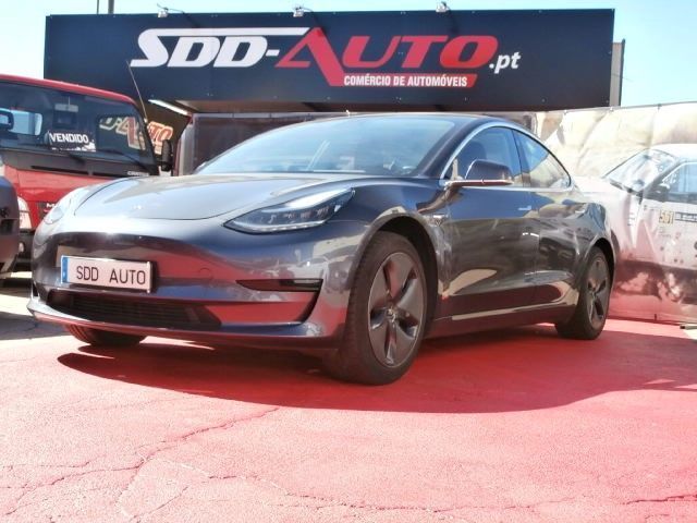 Tesla Model 3 Standard Range Plus RWD
