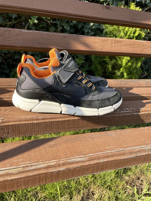 Salomon Geox якісні брендові кросівки 34 розмір