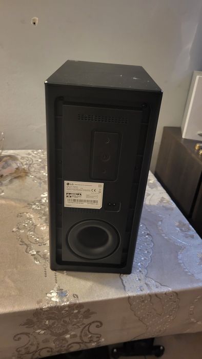 dwa subwoofery do soundbara