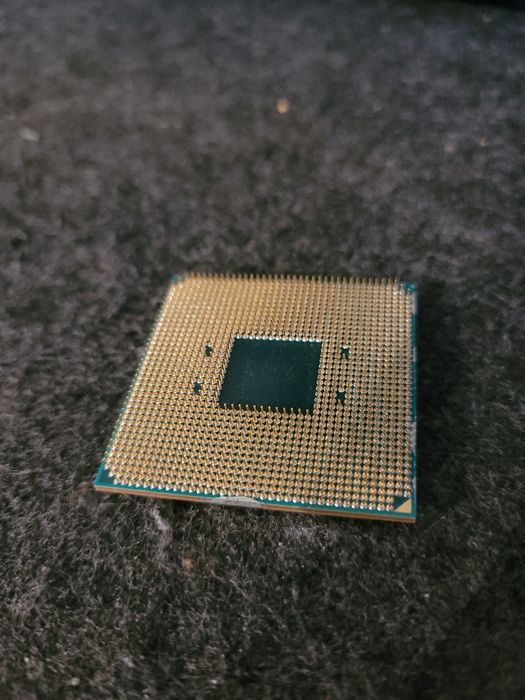 procesor AMD Ryzen 5 1600 + chłodzenie oryginalne