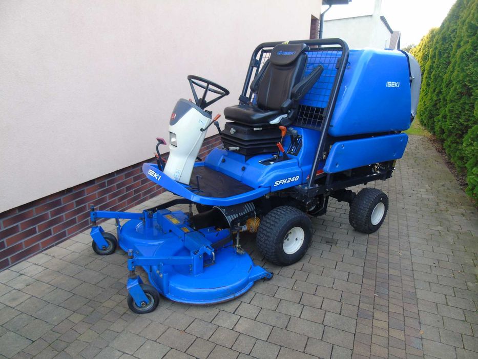 Profesjonalna kosiarka ISEKI SFH240 27KM 3cyl. diesel 4WD  PO SERWISIE