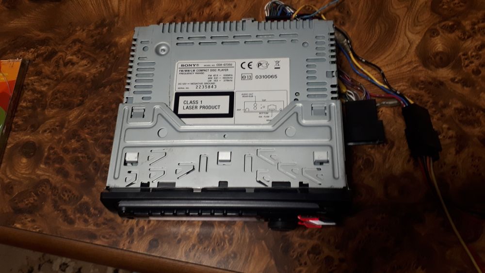Продам автомагнітолу sONY CDX-GT 35U..