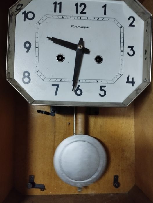 Годинник настінний